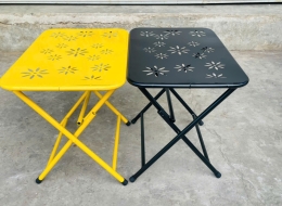 Bàn Lẻ Hoạ Tiết Cánh Hoa (Vàng & Đen)