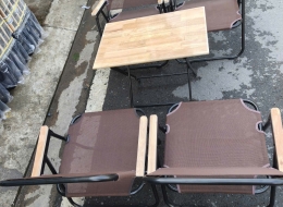 Trọn Bộ Bàn Ghế Lưới Nâu Có Tay Đệm Gỗ