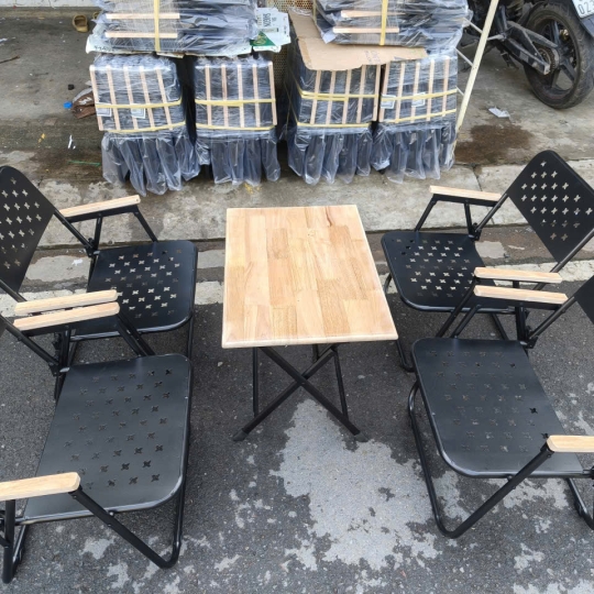 Trọn Bộ Bàn Xếp Gỗ + Ghế Sắt Có Tay Đệm Gỗ